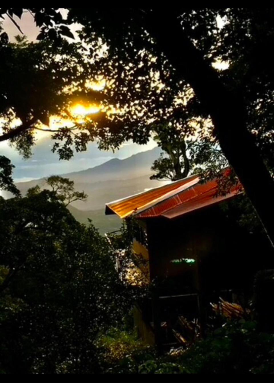 Bed and Breakfast El Refugio La Brisa Del Diablo Valle Hornito Екстер'єр фото